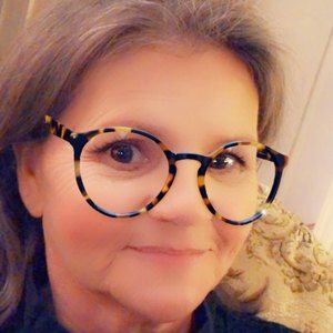 Meet your Posher, Verna